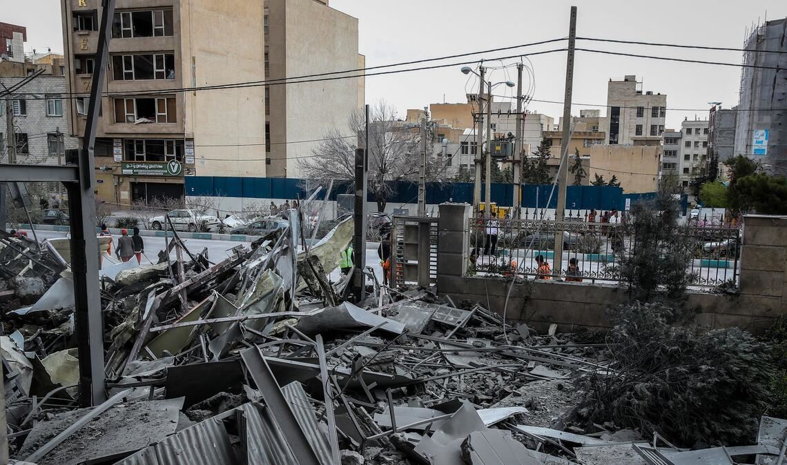 Man werde den Iran zurück in die Steinzeit versetzen, sagte Trump in einer Rede an die Nation.