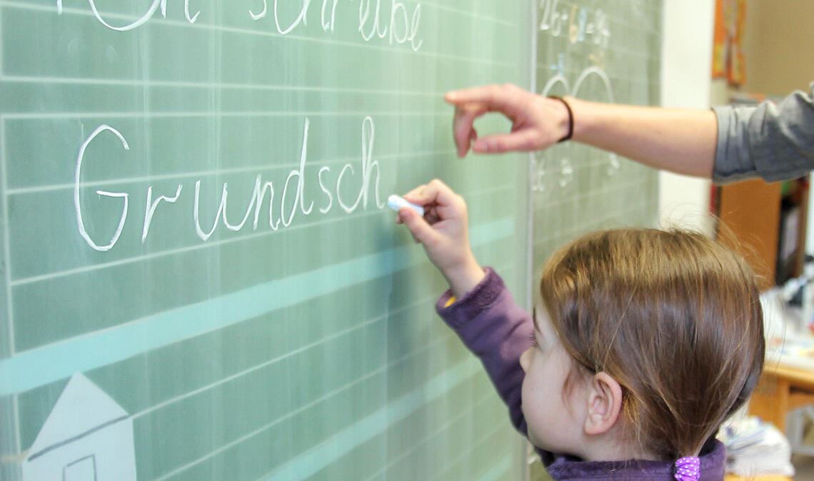 Manche Kinder werden auf die Grundschule ab diesem Schuljahr in neuen Juniorklassen vorbereitet. Symbolfoto: Archiv 