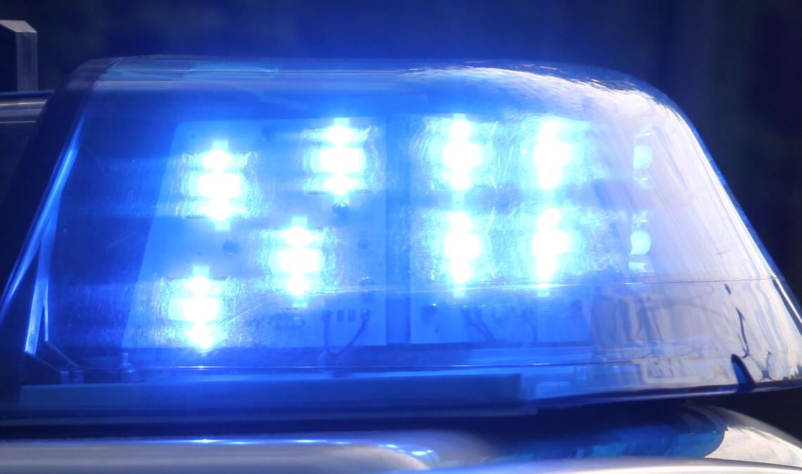 Mann fährt mit über zwei Promille im Blut und hat außerdem noch Drogen in seinem BMW. Symbolfoto: Archiv