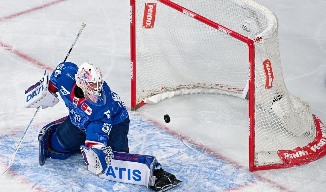 Mannheims Keeper Maximilian Franzreb war Matchwinner gegen München