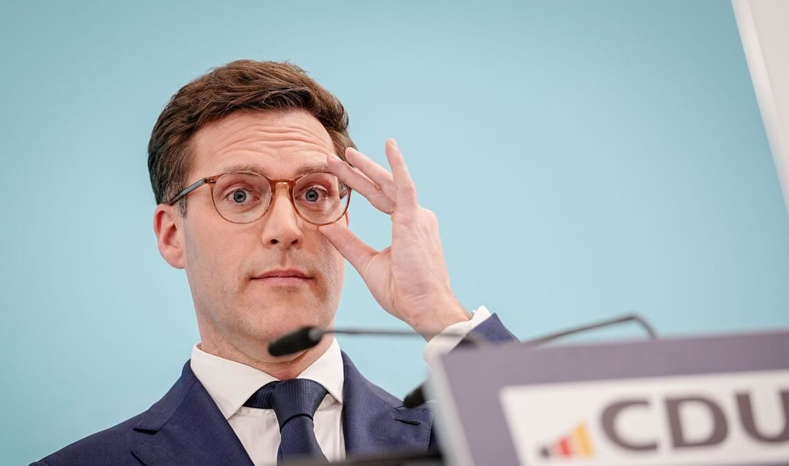 Manuel Hagel (CDU) steht wegen eines acht Jahre alten Videos in der Kritik.