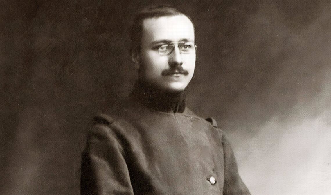 Marc Bloch (6. Juli 1886 in Lyon; † 16. Juni 1944 in Saint-Didier-de-Formans nahe Lyon) war als Mitbegründer der Annales-Schule einer der bedeutendsten französischen Historiker und Mediävisten des 20. Jahrhunderts.