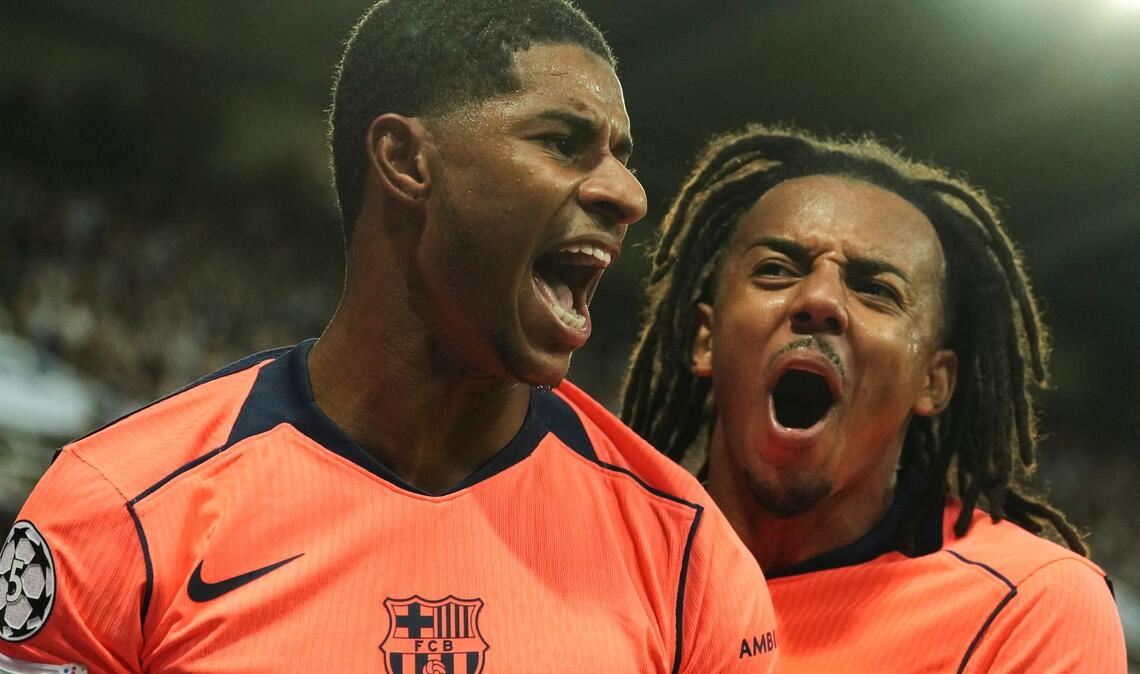 Marcus Rashford (links) traf doppelt für den FC Barcelona