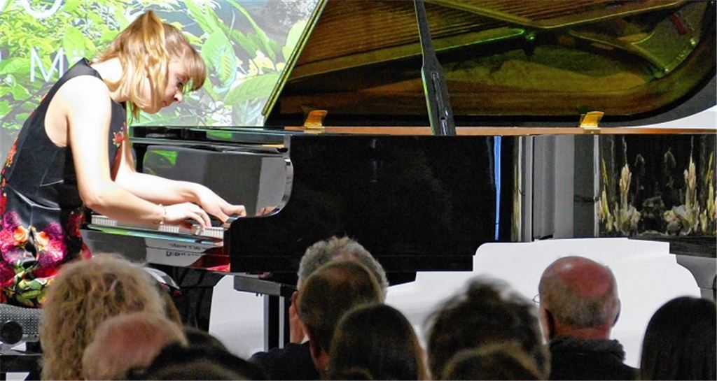 Ein von vielen Händen beflügelter Flügel