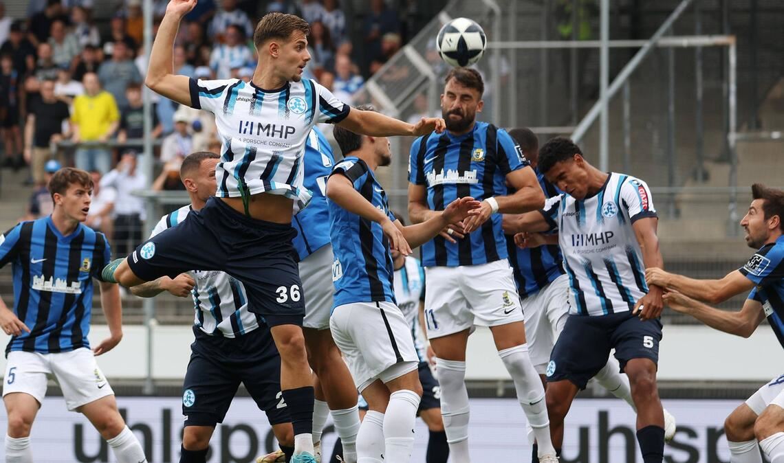 Mario Borca und die Kickers hoffen auf einen Auswärtssieg beim FSV Mainz 05 II. Das Heimspiel gegen  Eintracht Trier endete 1:1.
