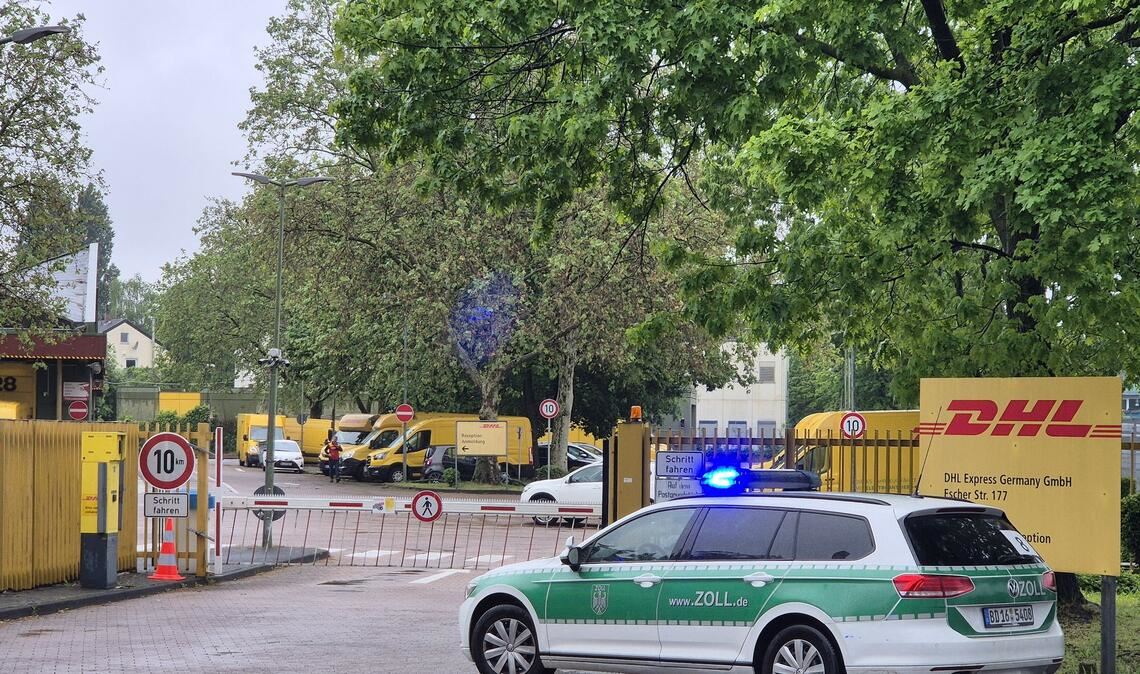 Marktführer DHL setzt zwar nur recht wenig auf Subunternehmer, trotzdem nahmen Zöllner auch den Bonner Logistiker unter die Lupe.