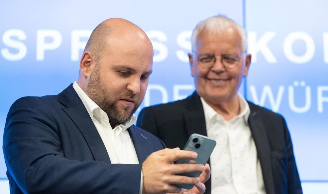 Markus Frohnmaier (li.) und Emil Sänze von der AfD