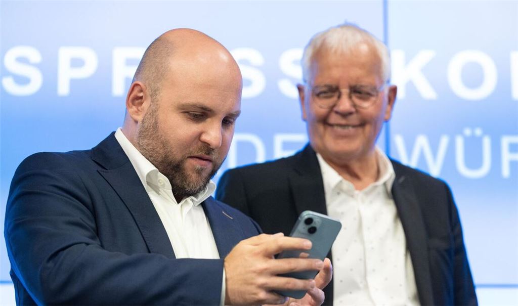 Markus Frohnmaier (li.) und Emil Sänze von der AfD