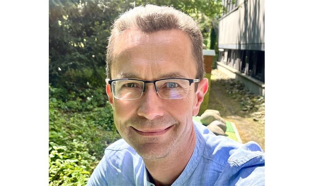 Martin Hasselmann von „Mühlacker summt!“ klärt über Bienen auf. Foto: privat