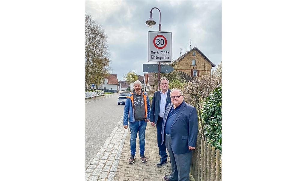 Martin Reinhardt, Bernd Vogt und Günter Bächle (v.li.) beim Lokaltermin. Foto: privat