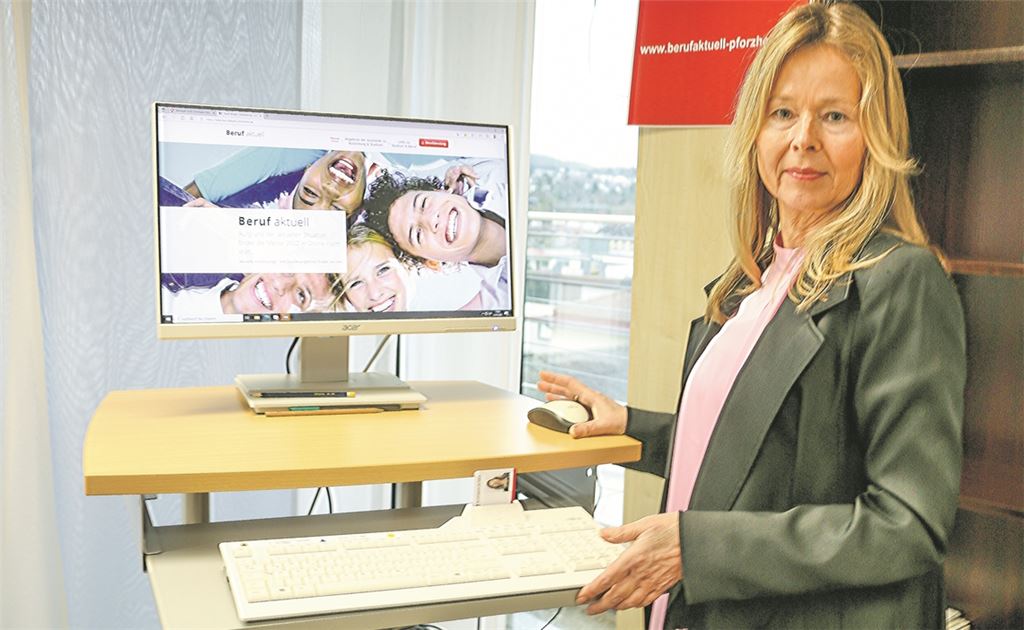 Martina Lehmann, Vorsitzende der Geschäftsführung der Agentur für Arbeit, legt Zahlen aus 2021 vor.Foto: Sadler
