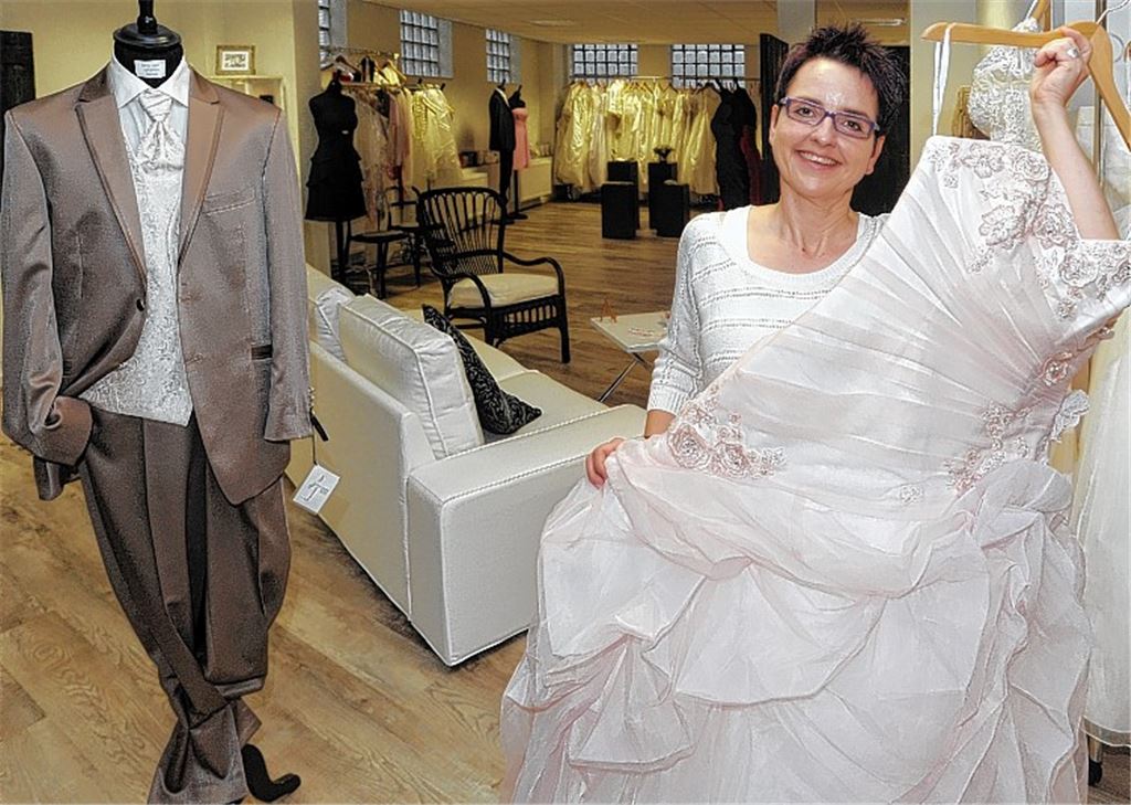 Martina Schuwerk-Fricke hat an der Poststraße 5 ihr neues Hochzeitsmode-Geschäft „pretty woman & man“ eröffnet.