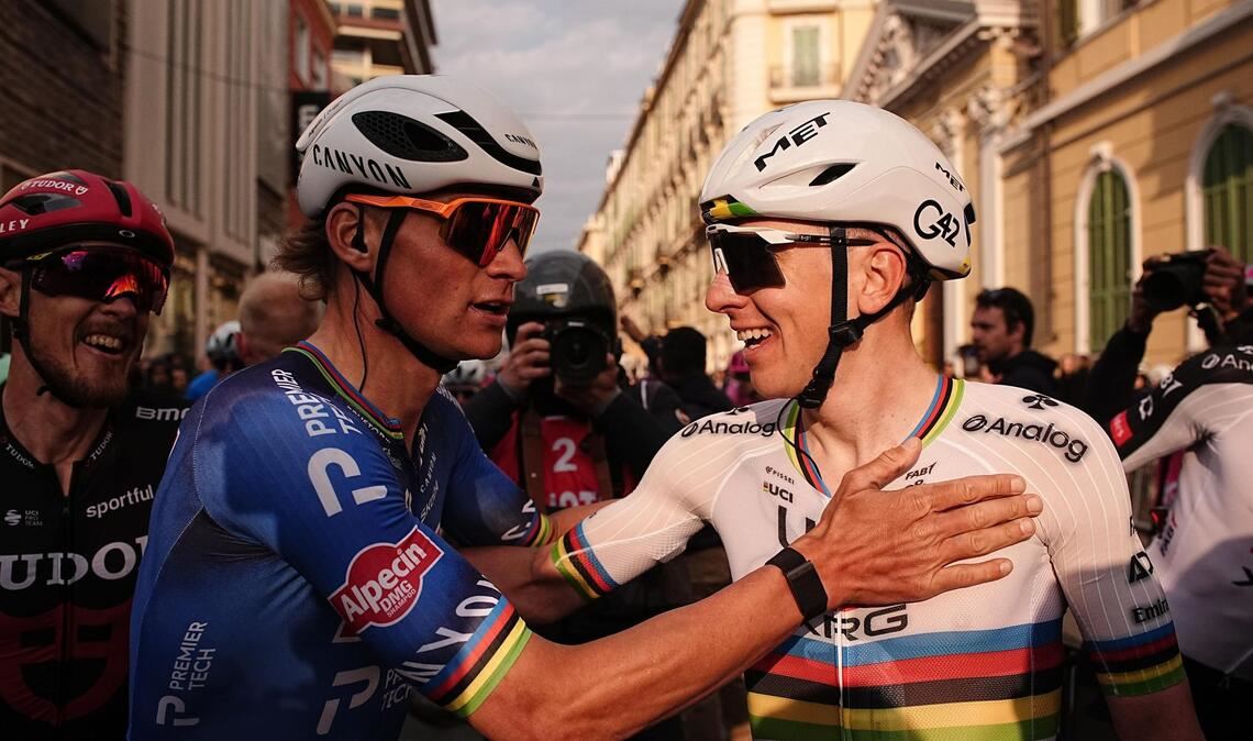Mathieu van der Poel und Tadej Pogačar: Wer gratuliert am Sonntag wem? (Archivbild)