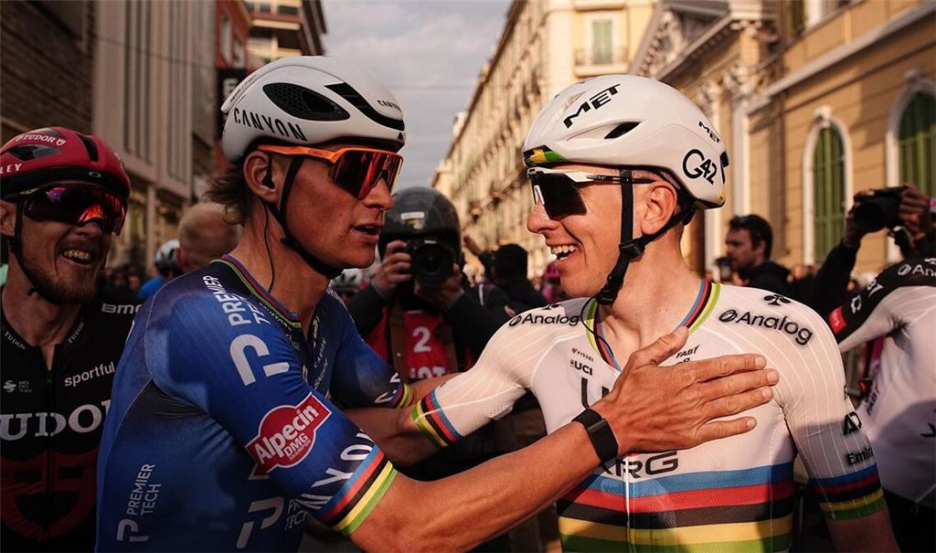 Mathieu van der Poel und Tadej Pogačar: Wer gratuliert am Sonntag wem? (Archivbild)