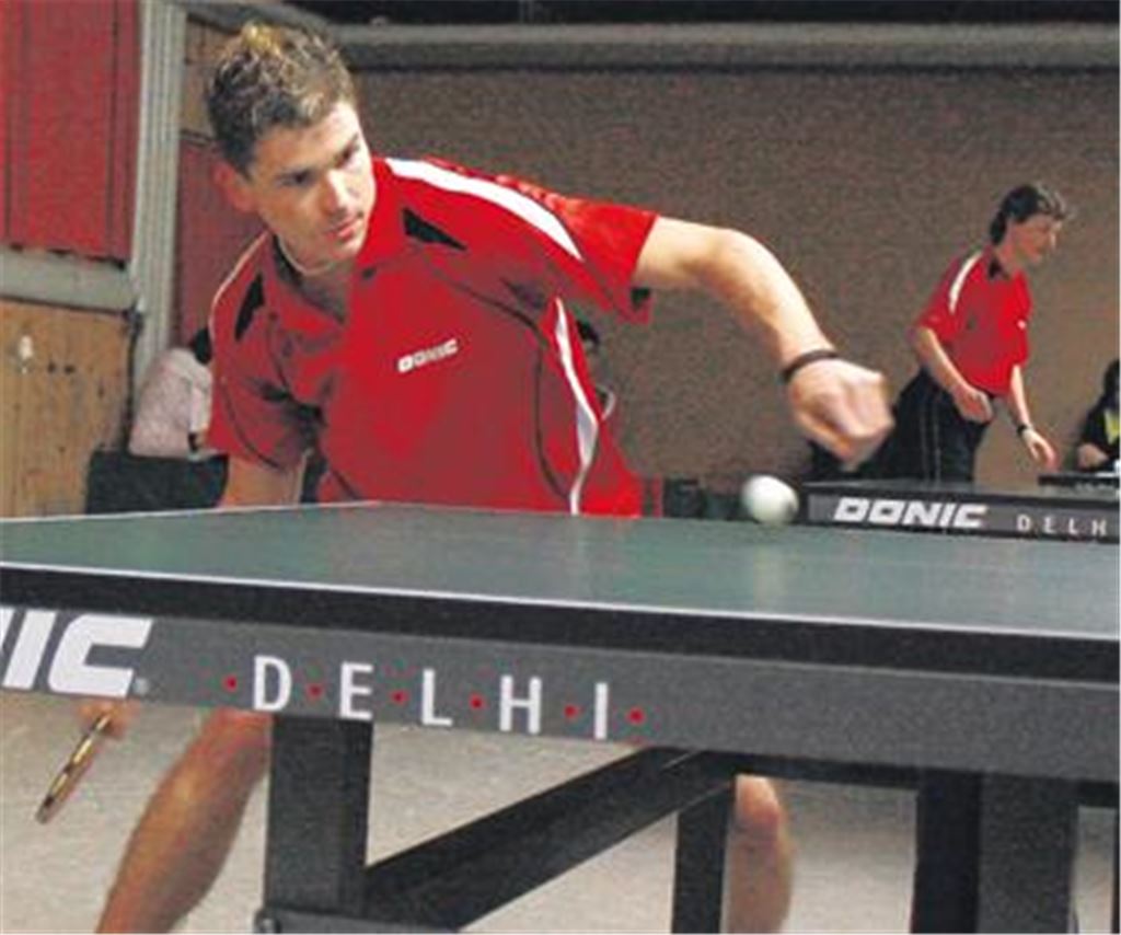 Matthias Enz steuert im Doppel und Einzel Punkte zum ersten Saisonerfolg Großglattbachs bei.
Foto: Westermann