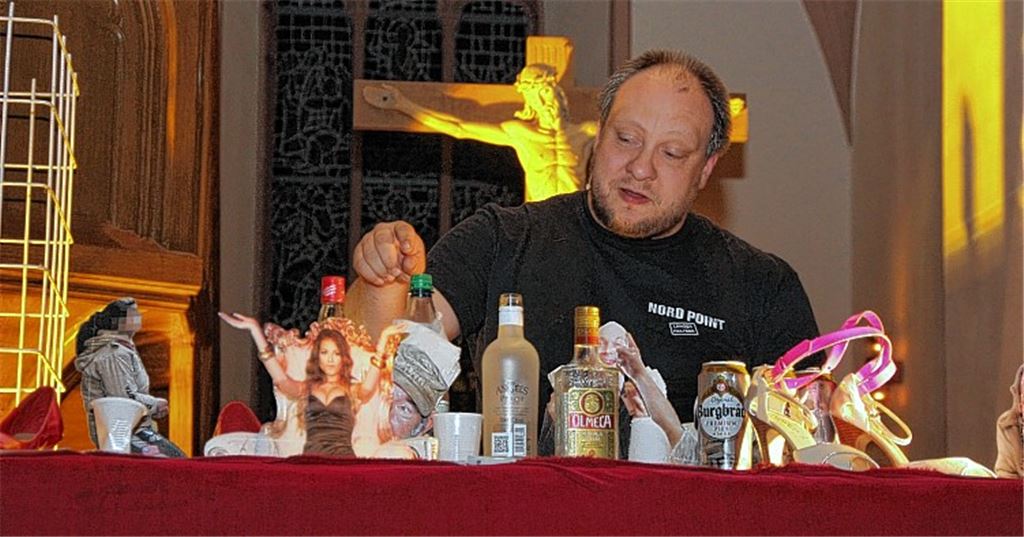 Matthias Jungermann alias Radieschenfieber stellt die biblische Geschichte des Zöllners Levi auf seine ganz eigene Art und Weise dar.