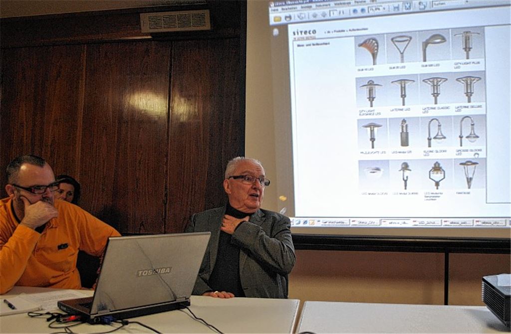 Matthias Meinhardt (li.) und Winfried Scheuermann auf der Suche nach Kompromissen.