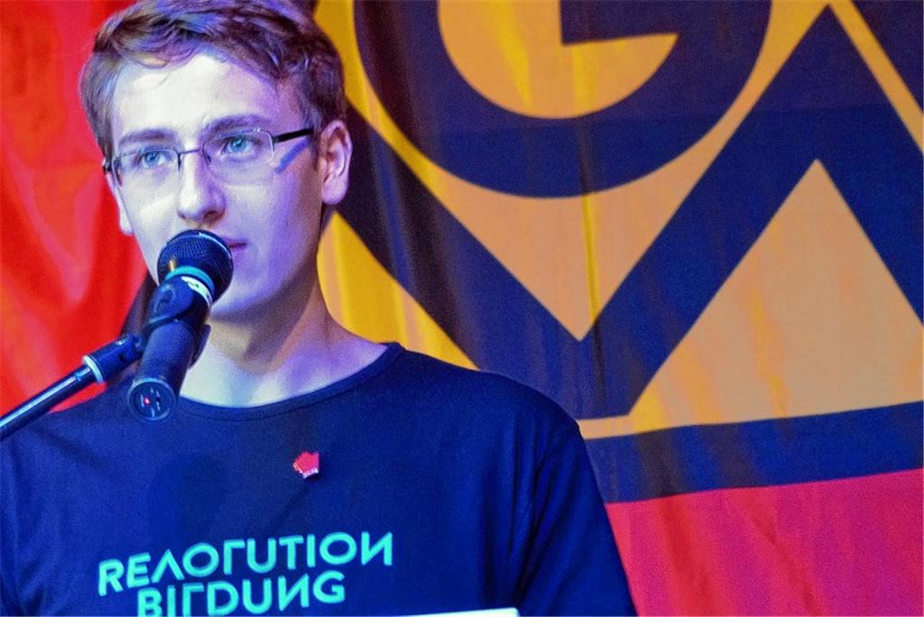 Matthias Oliger, Jugend- und Auszubildendenvertreter bei Witzenmann macht sich für bessere Bildung stark. Foto: Roth