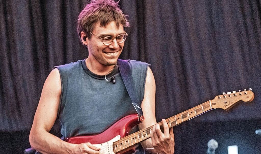 Matthias Rohde und seine Band Von Wegen Lisbeth (hier beim Highfield Festival im August) sind in Stuttgart aufgetreten. Weil das Management der Band verlangte, dass wir ihm vor der Veröffentlichung die Fotos vorlegen, haben wir beim Konzert im Wizemann darauf verzichtet, zu fotografieren.