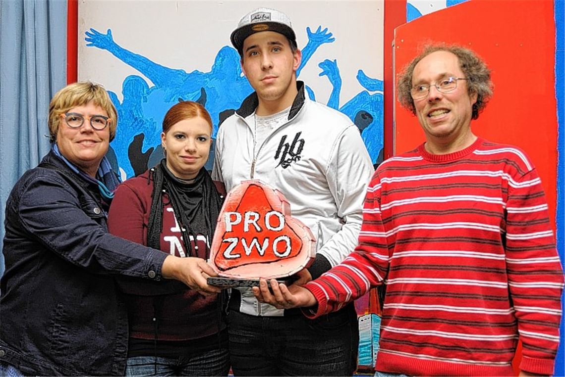 Matthias Trück, Nadine Gebauer, Patrick Szymanski und Johanne Bächle (von re.) werden in den Vorstand gewählt.