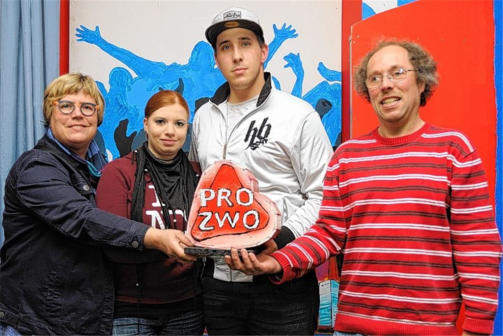 Matthias Trück, Nadine Gebauer, Patrick Szymanski und Johanne Bächle (von re.) werden in den Vorstand gewählt.