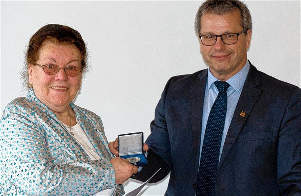 Doppelte Ehrung für Hildegard Schmid