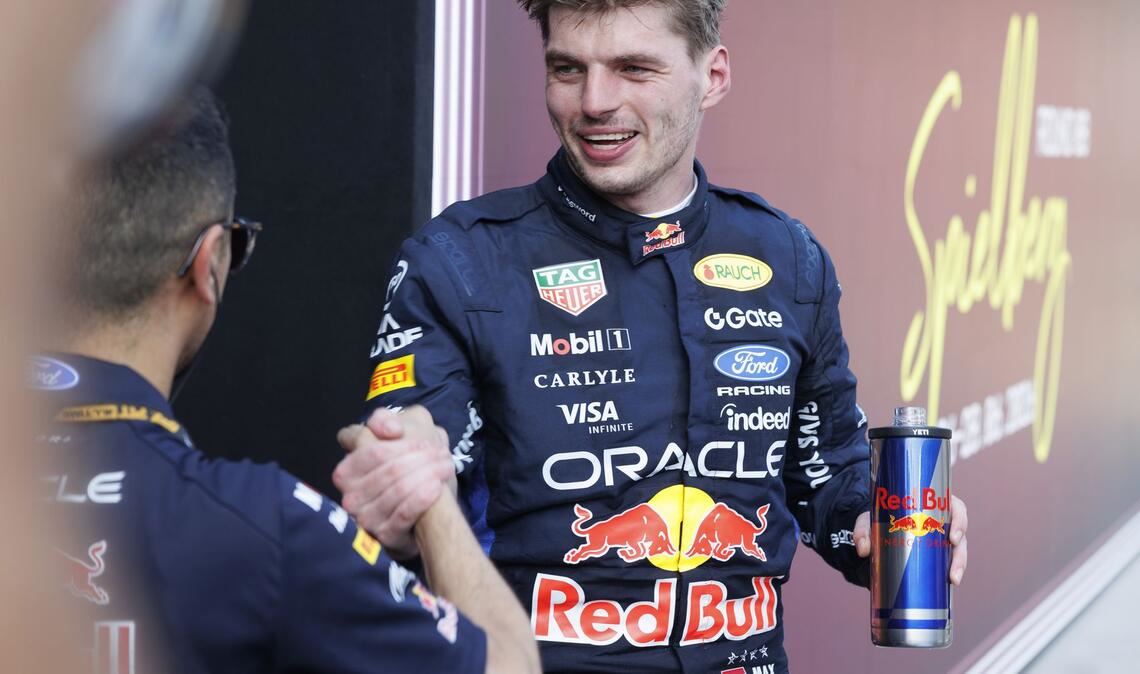Max Verstappen hat endlich wieder Grund zum Lachen.