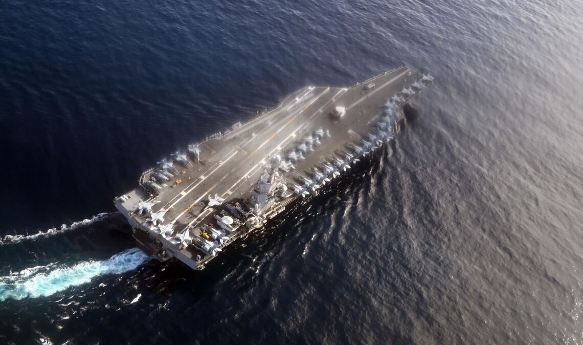 Medienberichten zufolge soll der Flugzeugträger "U.S.S. Gerald R. Ford" die militärische Präsenz der USA im Nahen Osten verstärken. (Archivbild)