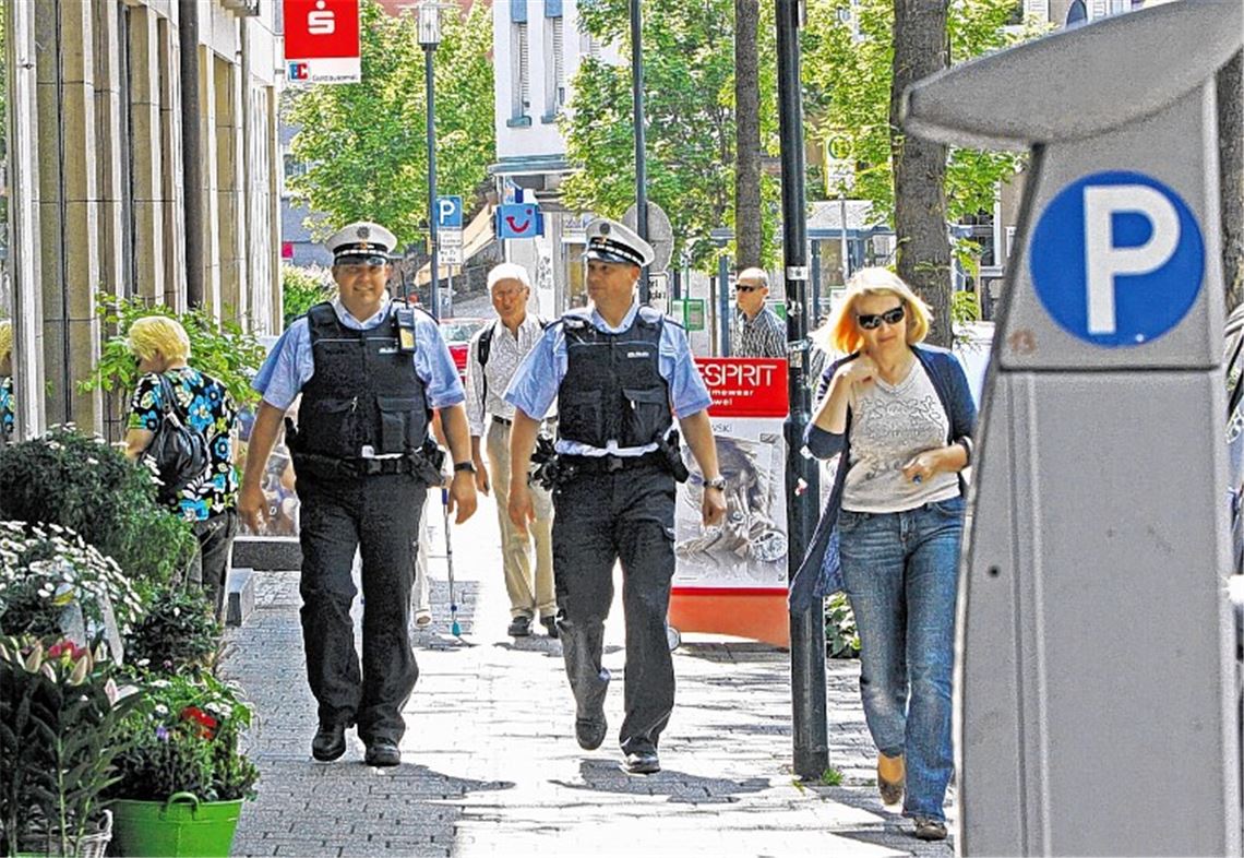 Mehr Polizisten auf die Straße – ein Ziel der Polizeireform. Archivfoto Disselhoff