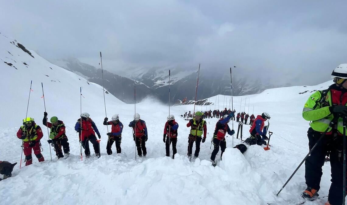 Mehr als 60 Rettungskräfte waren bei der Suche im Einsatz.