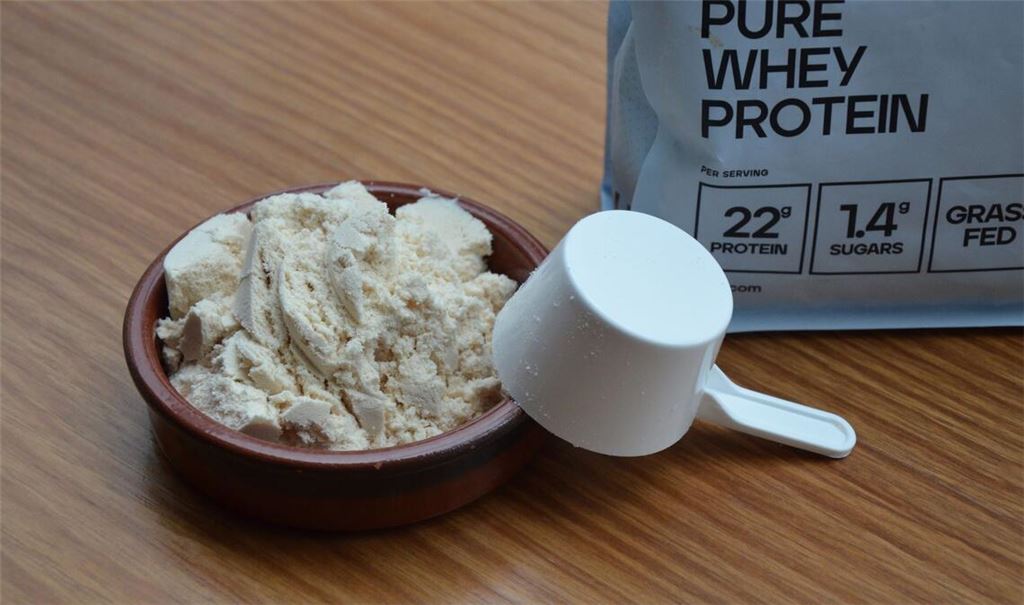 Mehr als vier Millionen Haushalte in Deutschland kaufen Proteinpulver. (Symbolbild)