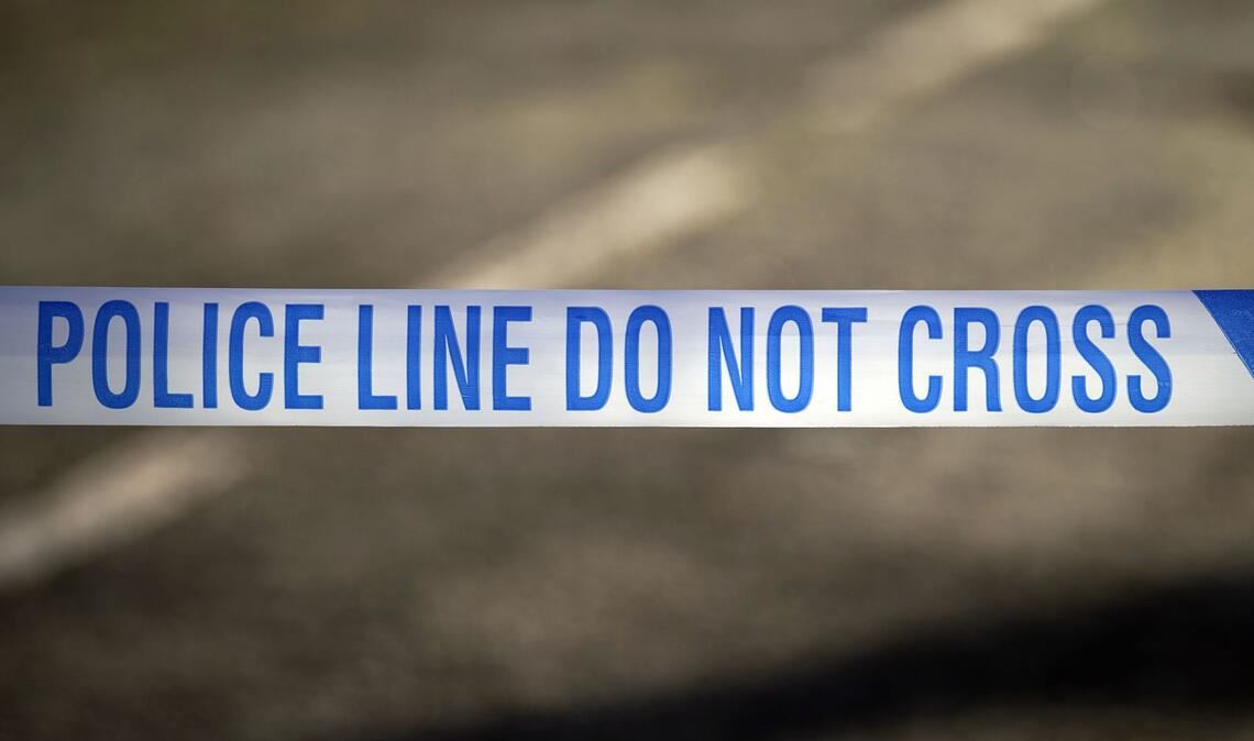 Mehrere Menschen wurden in einem Zug in England verletzt. (Symbolbild)