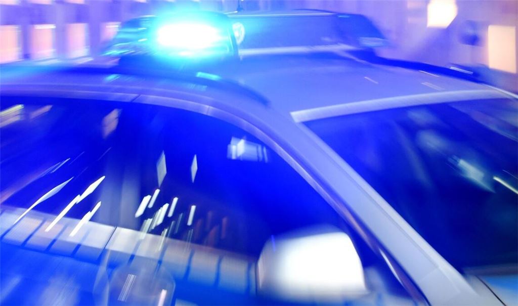 Mehrere Tatverdächtige haben sich nach einem Angriff auf einen 26-Jährigen in Berlin der Polizei gestellt. (Symbolbild)
