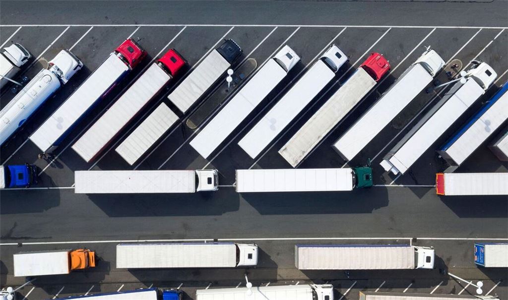 Mehrere Verkehrsverbände sehen Versorgung, Mobilität und Arbeitsplätze gefährdet. (Symbolfoto)
