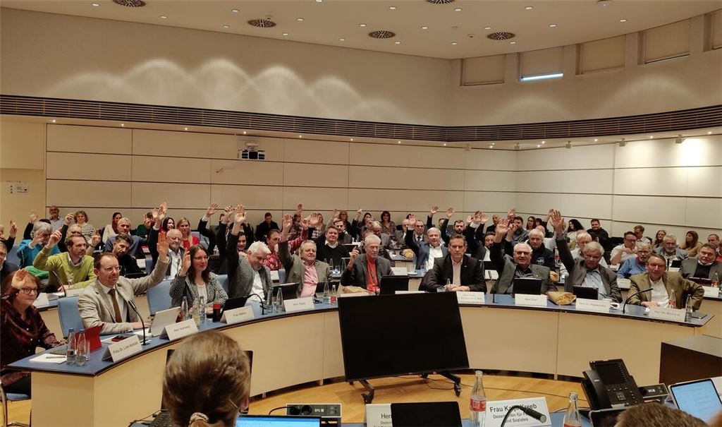 Mehrheitlich, aber nicht einstimmig: Der Haushalt des Enzkreises ist beschlossene Sache – aber ohne einen Zuschuss für die Volkshochschule Mühlacker oder finanzielle Mittel für ein Jugendfreizeitheim. Foto: Deeg