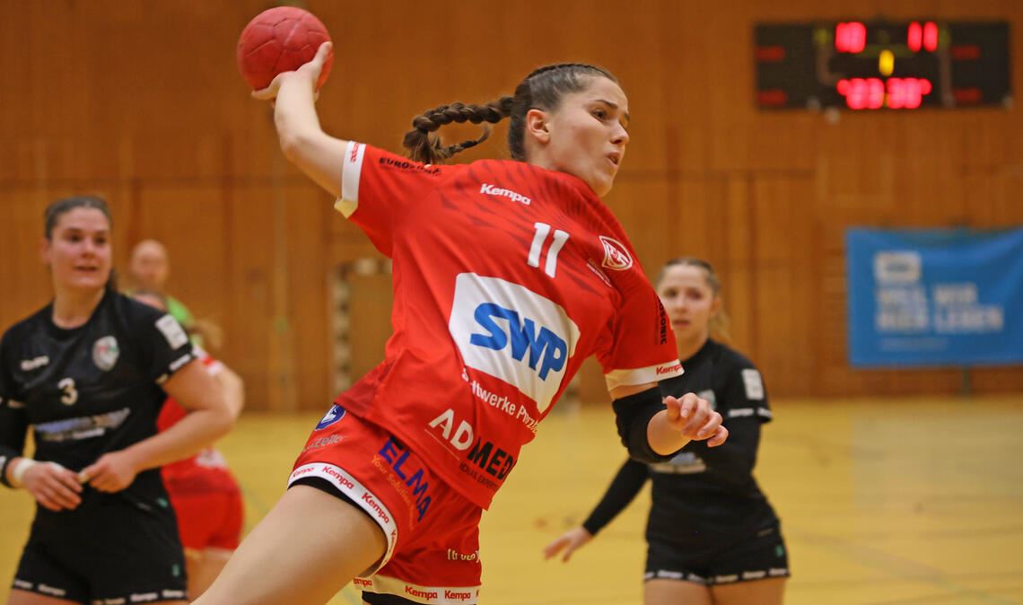 Meike Fetzner bei einem ihrer sieben Treffer für die TG 88. 