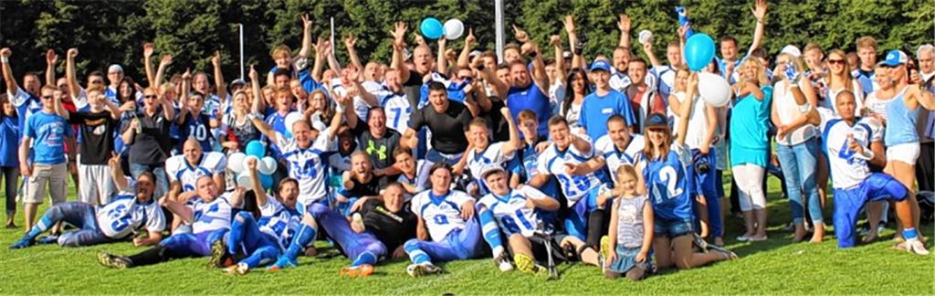 Meister der American-Football-Oberliga: Großer Jubel bei Spielern und Fans. Foto: privat