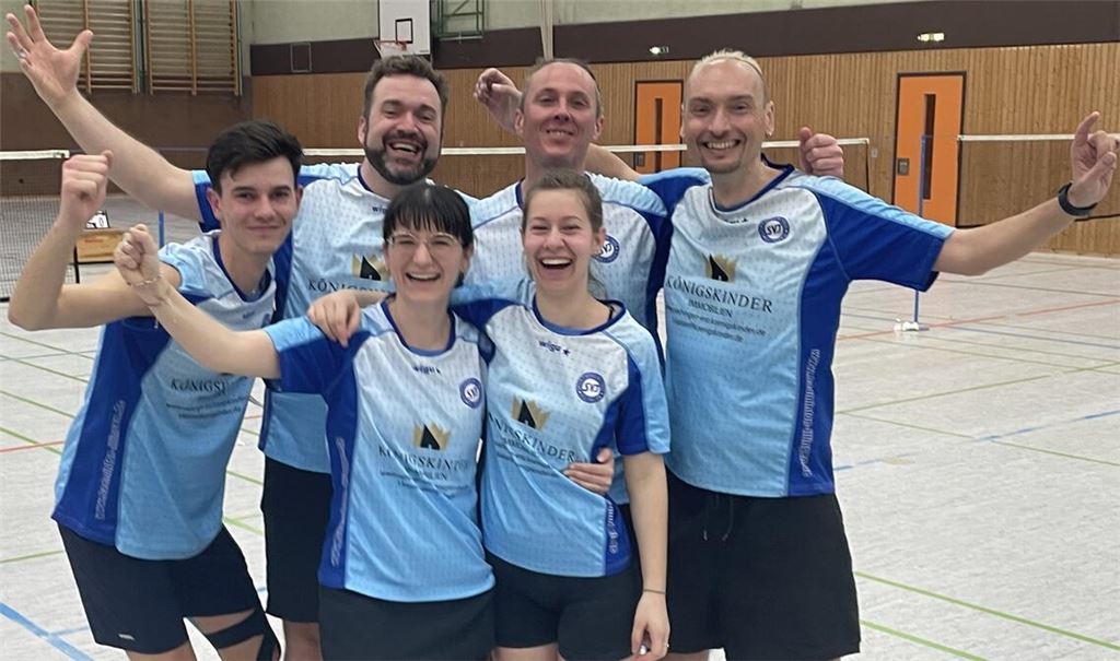 Meisterfreude: Hinten Robin Köhler, Robert Stolte, Florian Böpple und Andreas Zimmermann (hinten, v.li) sowie Vanessa Striegel und Leni Haas (vorne, v.li.). 