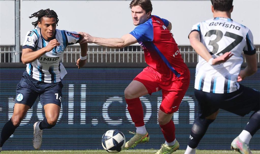 Melkamu Frauendorf und die Kickers haben in Freiburg den nächsten Dreier eingefahren.
