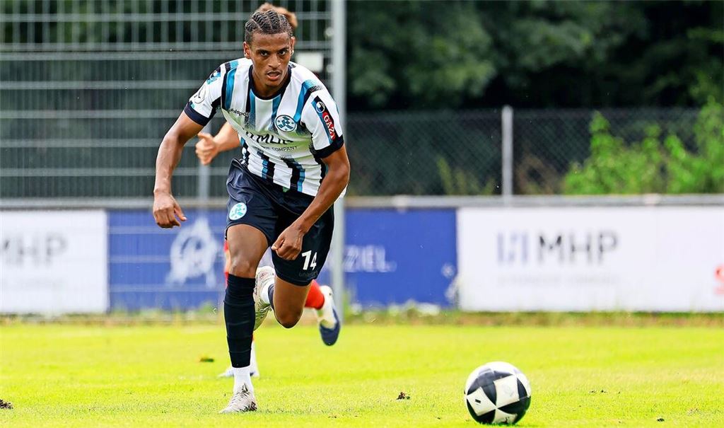 Melkamu Frauendorf von den Stuttgarter Kickers ist am Samstag in Offenbach rassistisch beleidigt worden.