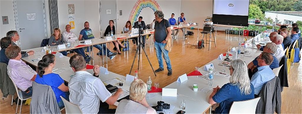 Acht Nationen treffen sich in Wiernsheim