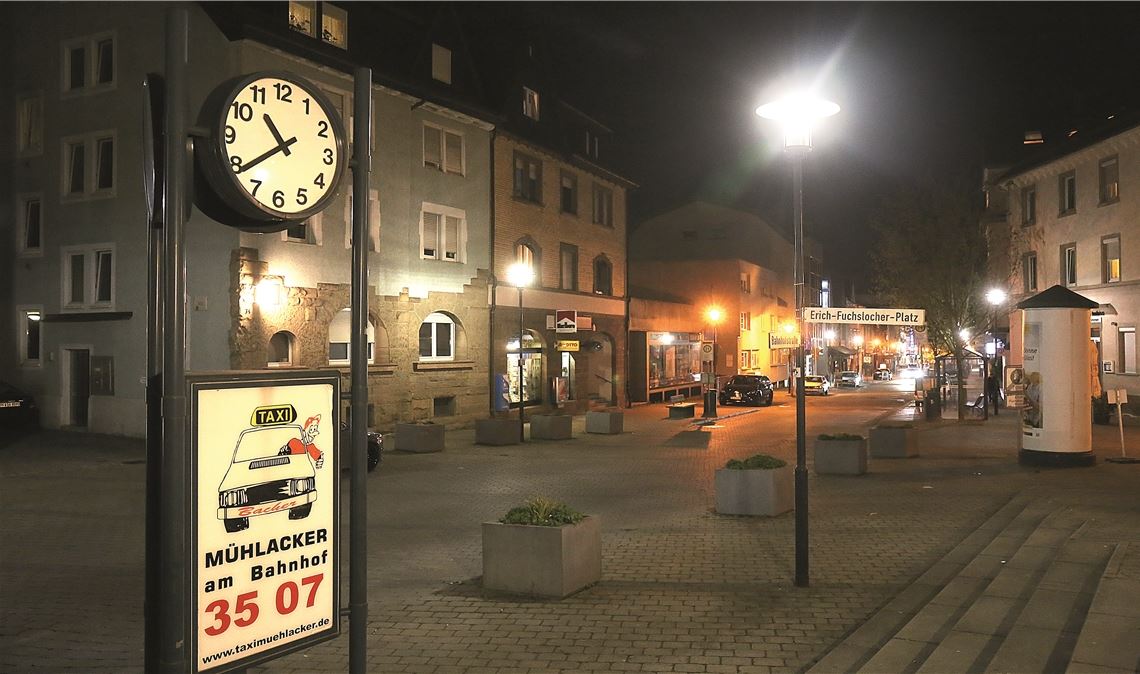 Menschenleer: Sowohl an der Drehscheibe als auch an der alten Eisenbahnbrücke und rund um den Waldensersteg in den Enzgärten halten sich die meisten an die Ausgangssperre. Foto: Deeg