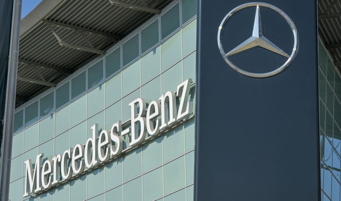 Mercedes-Benz verkauft seine Niederlassung Berlin-Brandenburg, zu der unter anderem der prestigeträchtige Hauptstadt-Standort am Salzufer zählt.