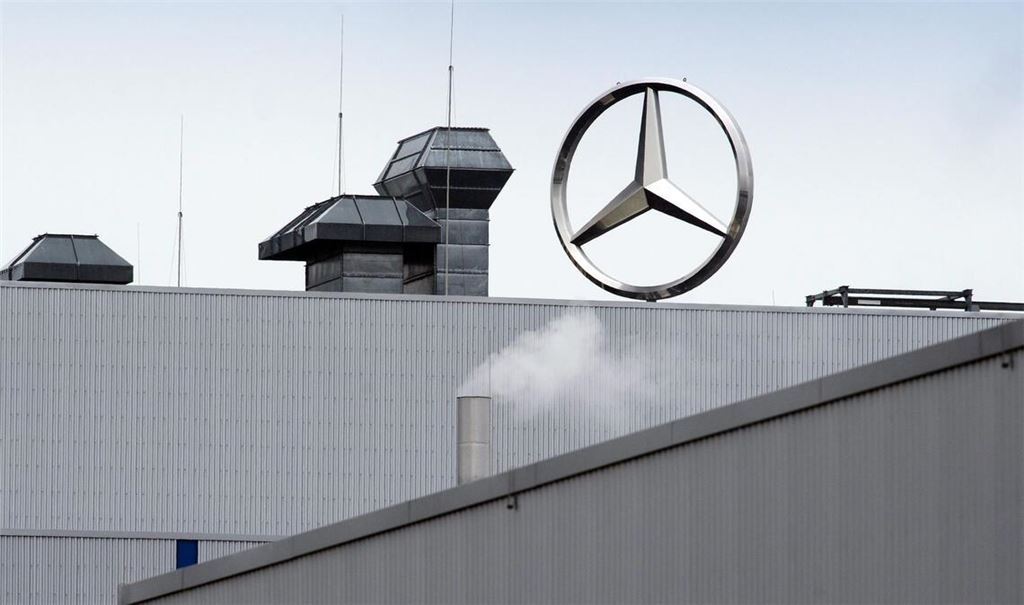 Mercedes-Benz will die Serienproduktion des Sprinters in Ludwigsfelde bis 2029 auslaufen lassen (Archivbild).