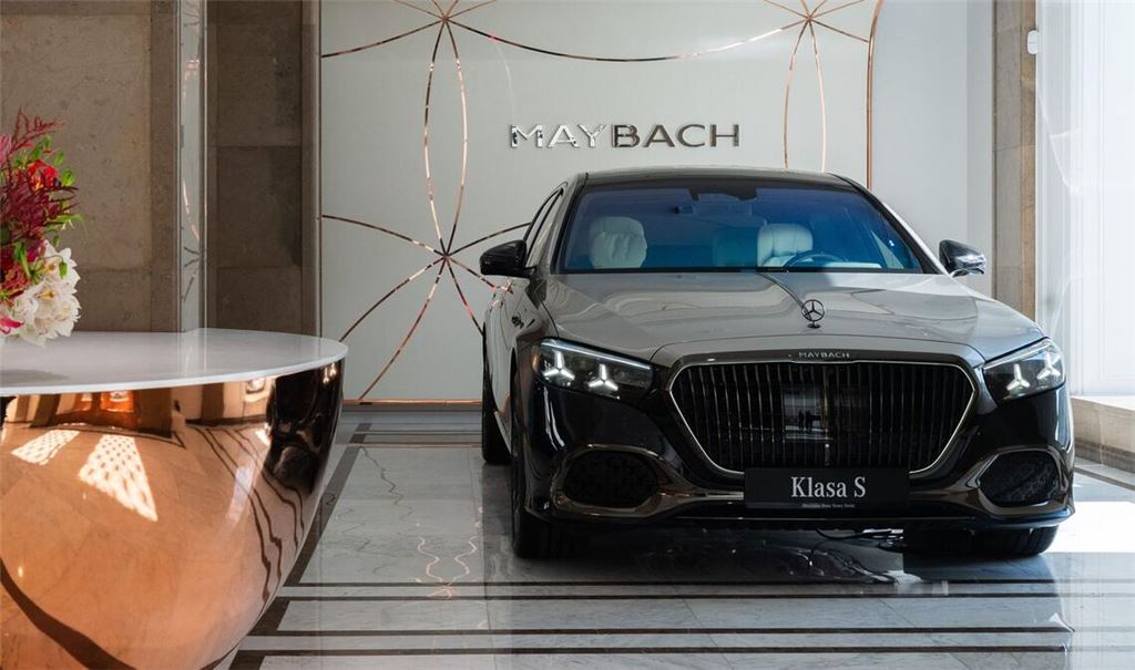 Mercedes Klasa S - die Maybach-Variante der S-Klasse im Atelier in Warschau.