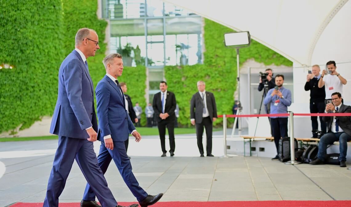 Merz und Magyar wollen nach 16 Jahren neue Wege in den deutsch-ungarischen Beziehungen beschreiten.