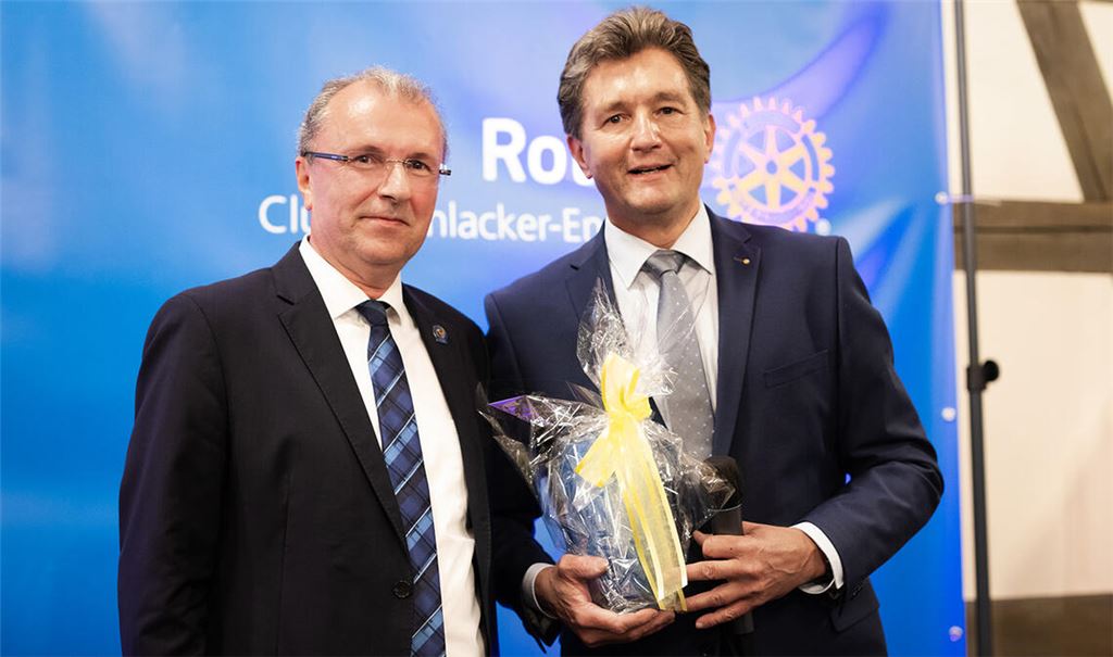 Michael Craiss (re.), Präsident des Rotary Clubs Mühlacker-Enzkreis, freut sich über den Besuch von Freunden des Rotary Clubs Gallneukirchen-Gusental mit ihrem Präsidenten Helmut Ilk. Foto: privat