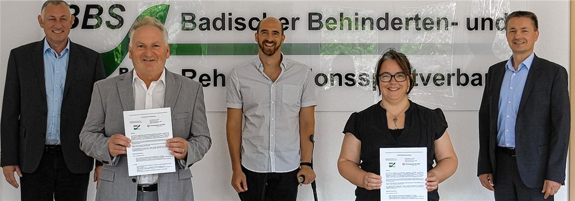 Michael Dick (v. li.), Michael Eisele, Holger Kimmig, stellvertretender Geschäftsführer und Beauftragter für Leistungssport beim BBS, Marion Marquetant, Leiterin des Bereichs Qualifizierung im Internen Service der Agentur für Arbeit Mannheim, und Friedrich Kokemüller.Foto: privat