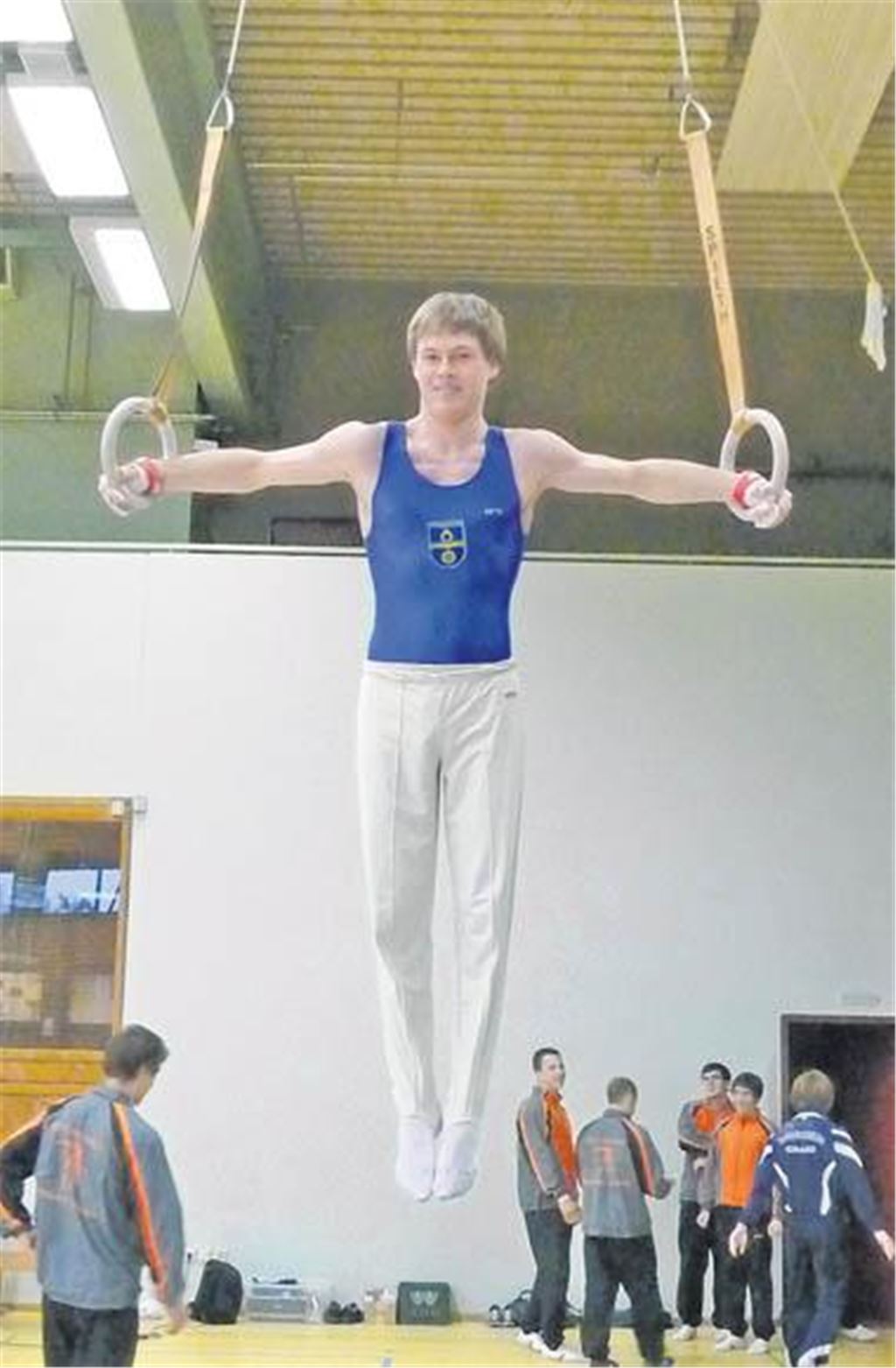 Michael Flamm zeigt eine der kraftaufwändigsten Übungen im Kunstturnen, den Kreuzhang an den Ringen, nahezu perfekt.
Foto: privat