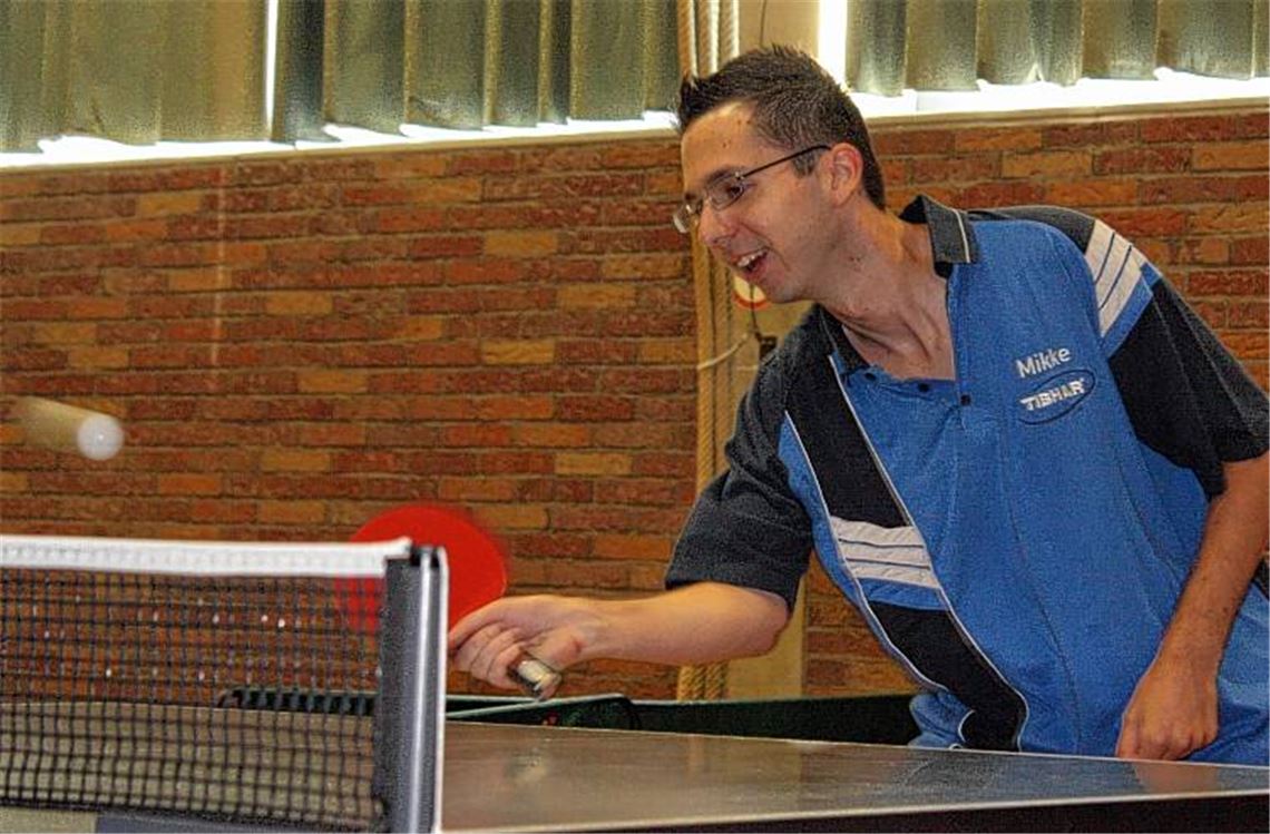 Michael Grimmeisen und sein SV Illingen haben beim TV Lienzingen II viel Mühe.  Foto: Westermann